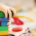 Mengapa Terapi Permainan Efektif untuk Anak dengan Autisme?